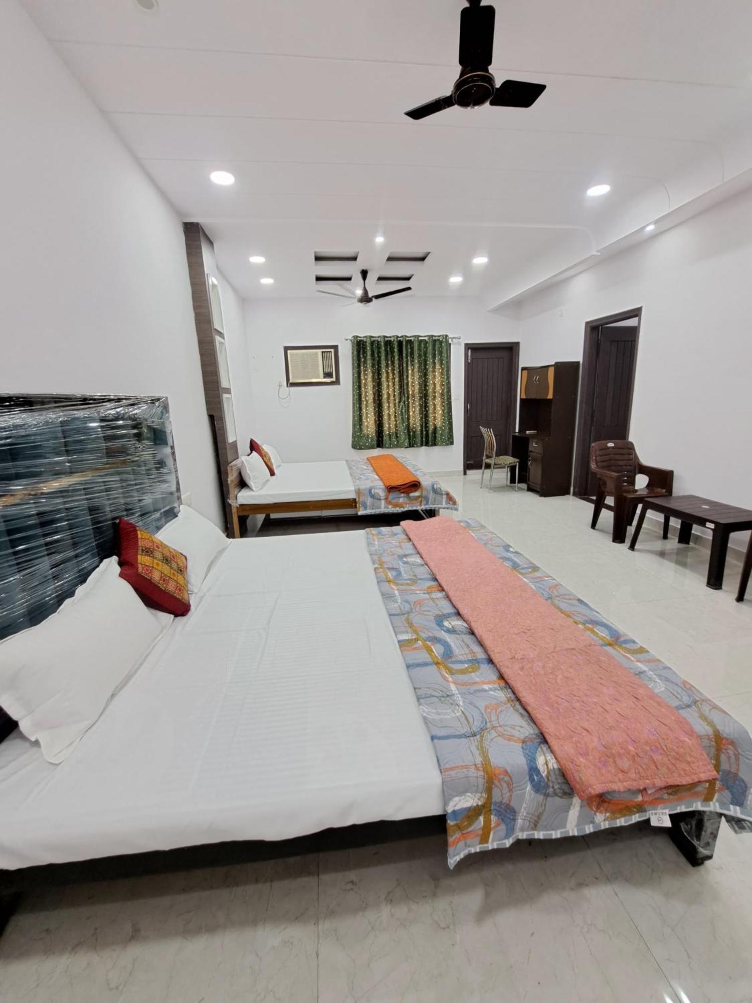 Shivansh Stays Varanasi Exterior foto